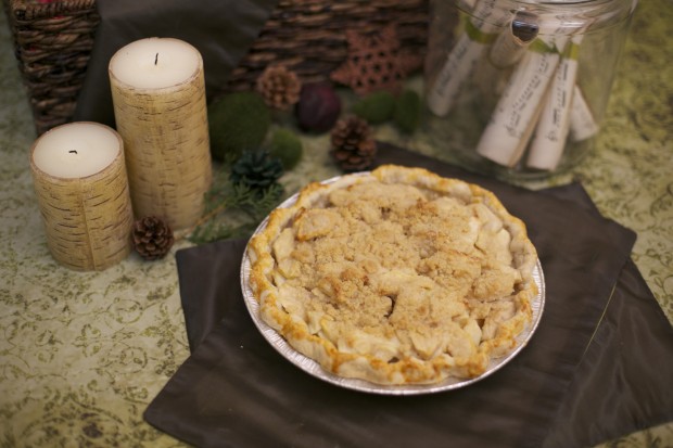 Holiday_ApplePie_113012.jpg